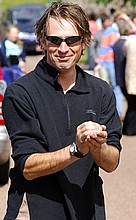 2005-35a.jpg